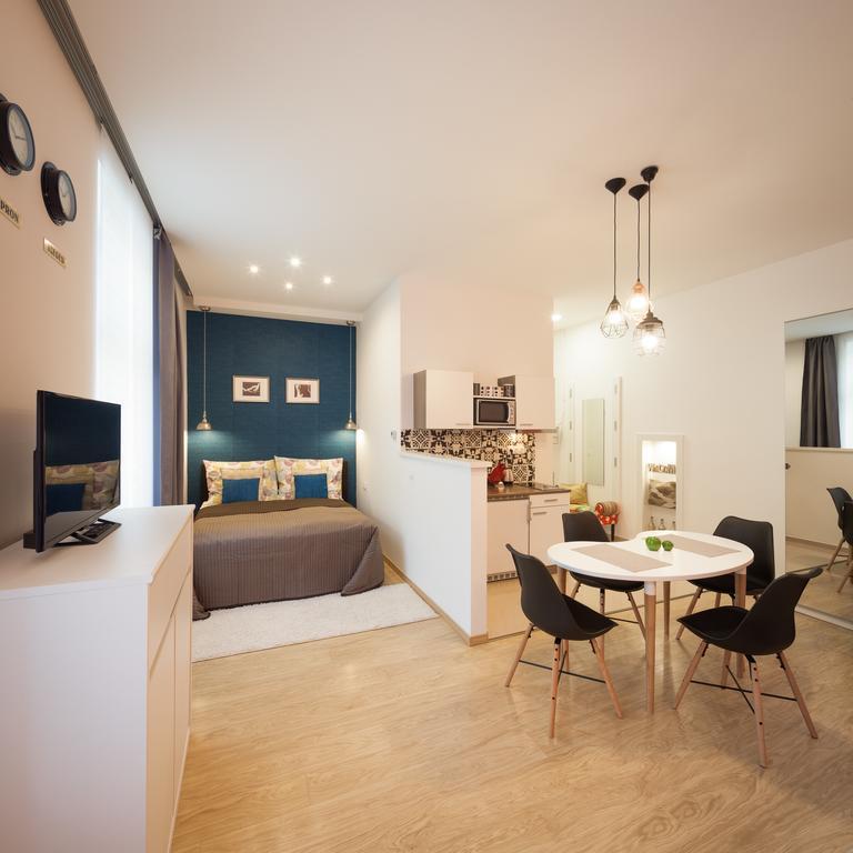 Studio 16 Sopron Esterno foto